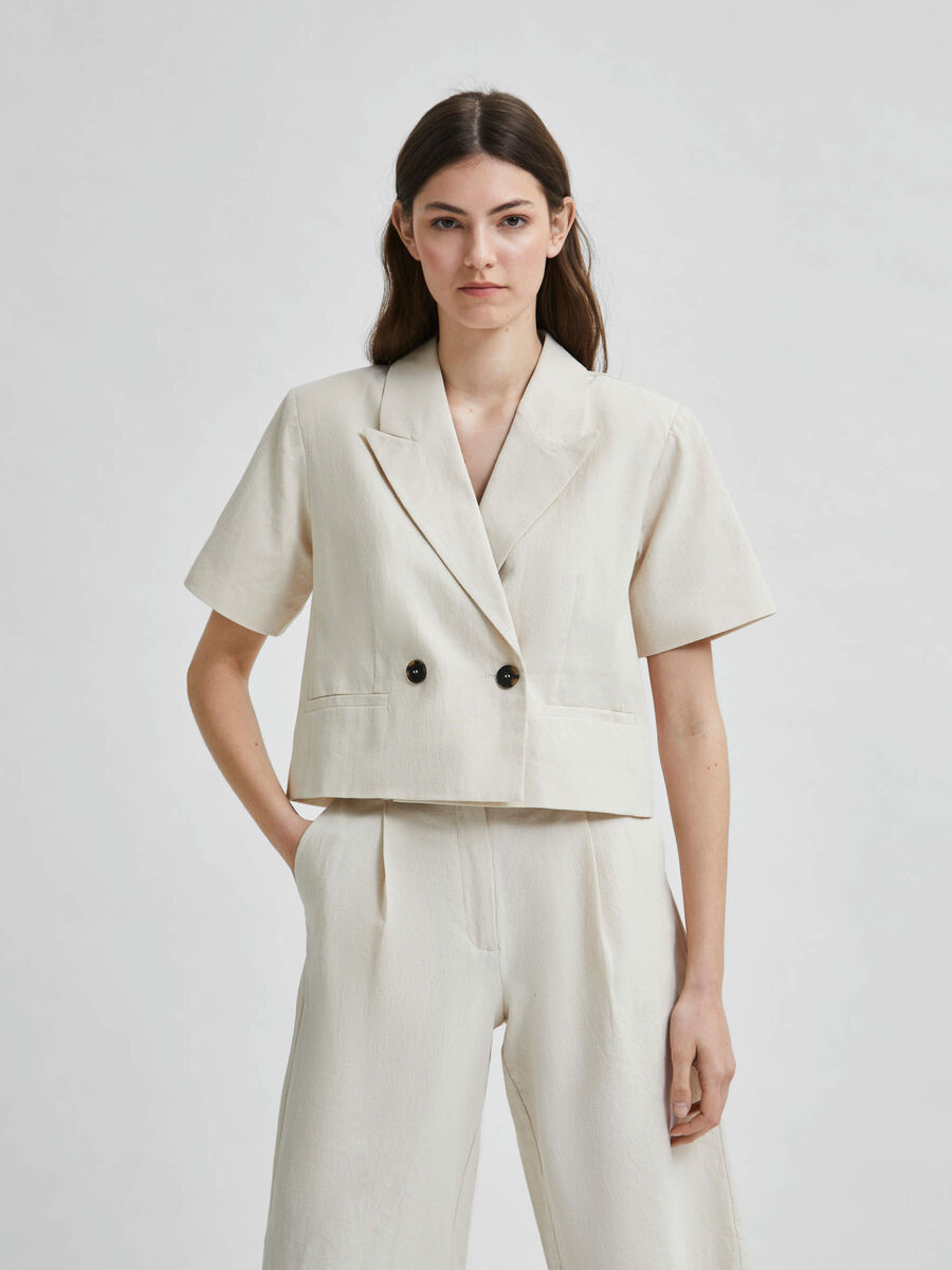 Selected LINEN-COTTON CROPPED SHORT-SLEEVED BLAZER, Sandshell, highres - 16081920_Sandshell_003.jpg