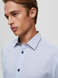 Selected CONTRAST DETAIL - SHIRT, Bright White, highres - 16069007_BrightWhite_703433_006.jpg