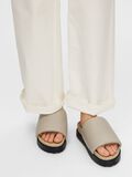 Selected LEATHER SLIDERS, Chinchilla, highres - 16088763_Chinchilla_003.jpg