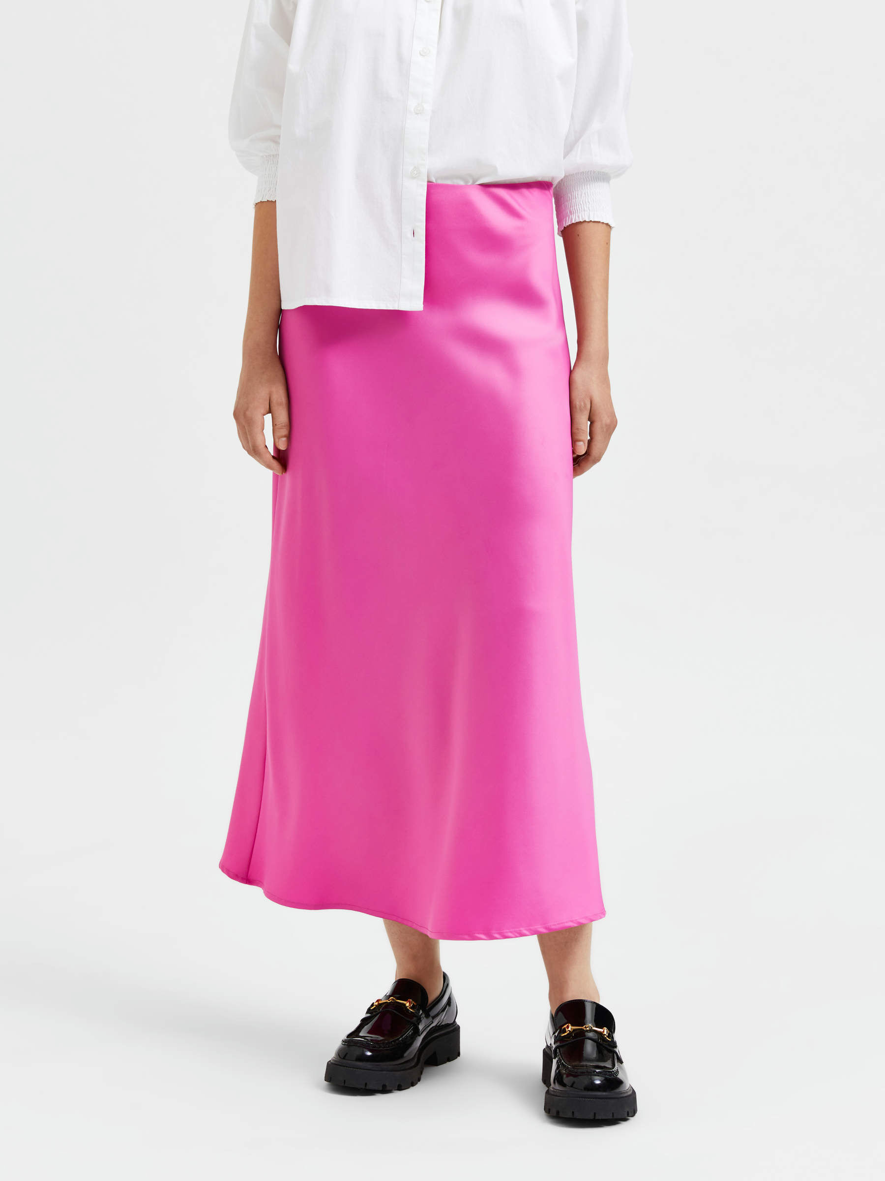 Fashion Talks Satin Skirt In Fuchsia Curves  Impressions Online Boutique