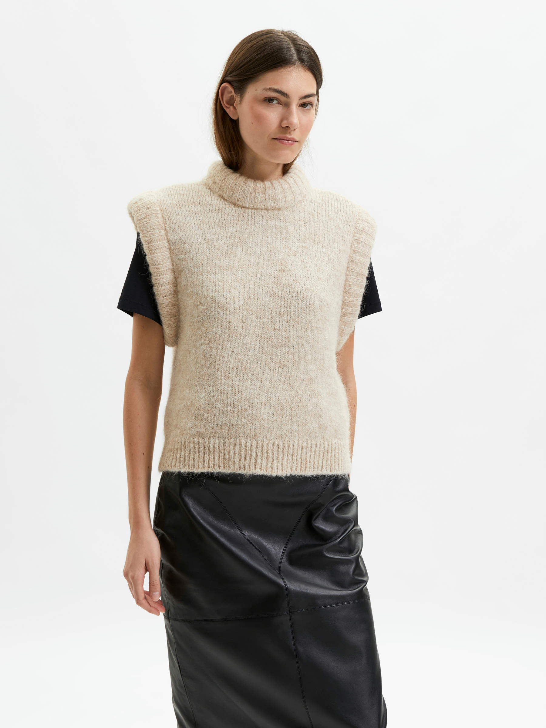 Women's Knitted Vests | Gilets \u0026 Vests 