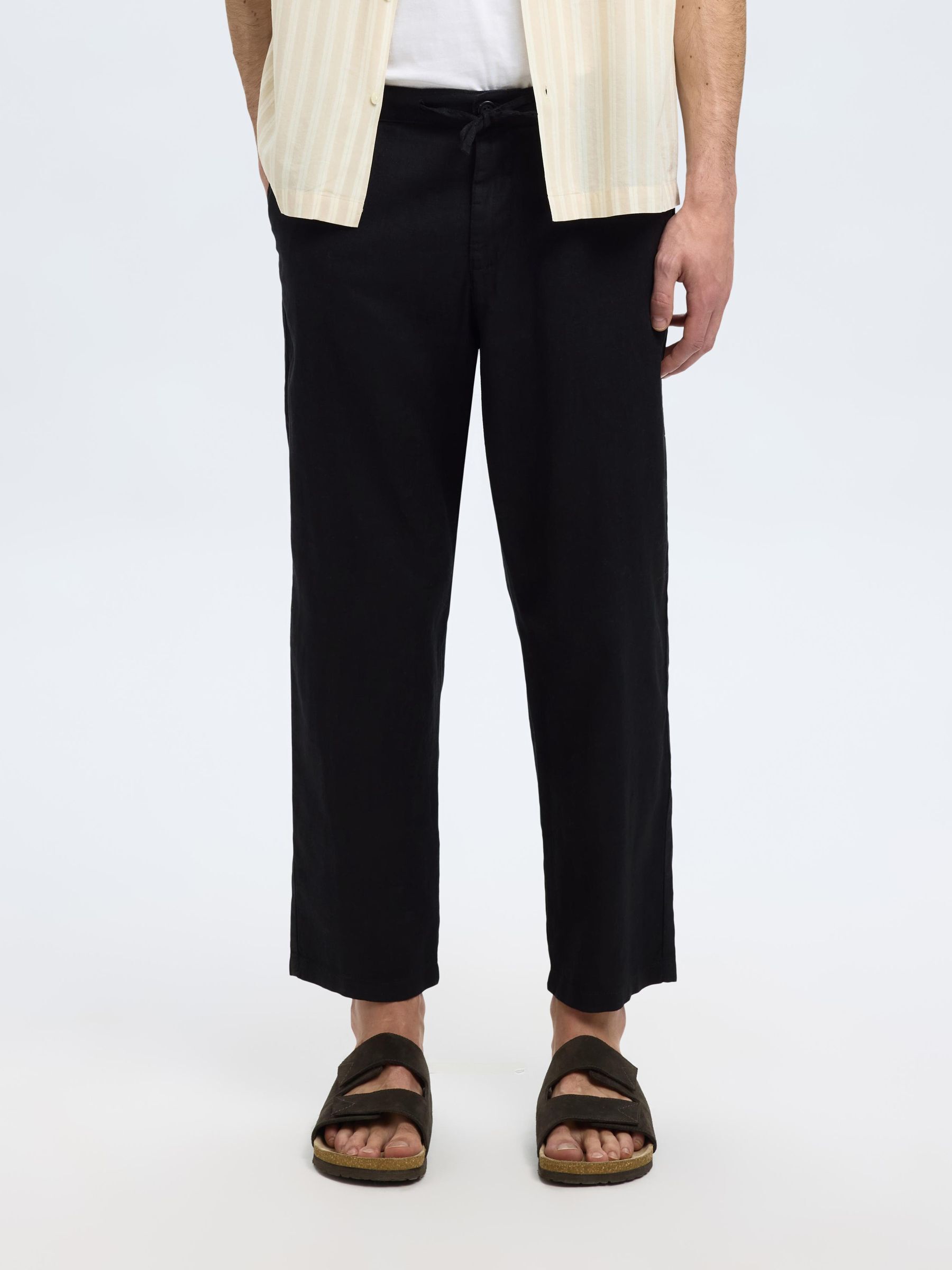 Men's Loose Trousers | Baggy & Relaxed fits | SELECTED HOMME® Men's Loose Trousers | Baggy & Relaxed fits | SELECTED HOMME®