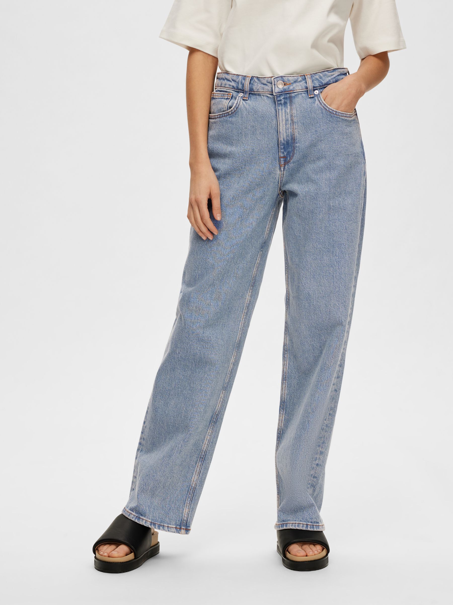 FADED LOOSE FIT JEANS
