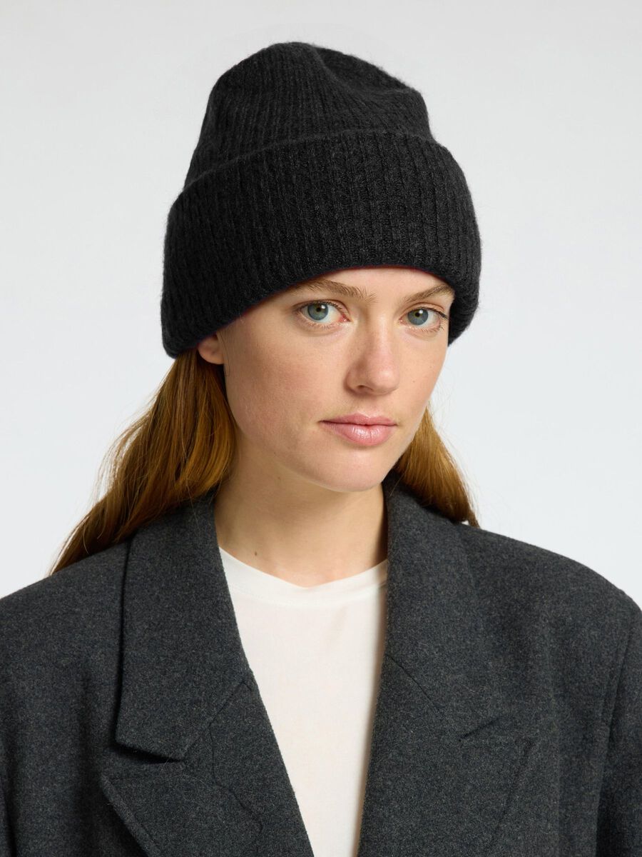 Selected RIBBED WOOL BLEND BEANIE, Black, highres - 16091494_Black_006.jpg