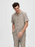 Selected CAMICIA A MANICHE CORTE, Greige, highres - 16090778_Greige_003.jpg