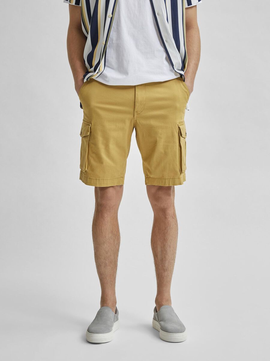 Selected ORGANIC COTTON STRETCH CARGO SHORTS, Mustard Gold, highres - 16077573_MustardGold_003.jpg