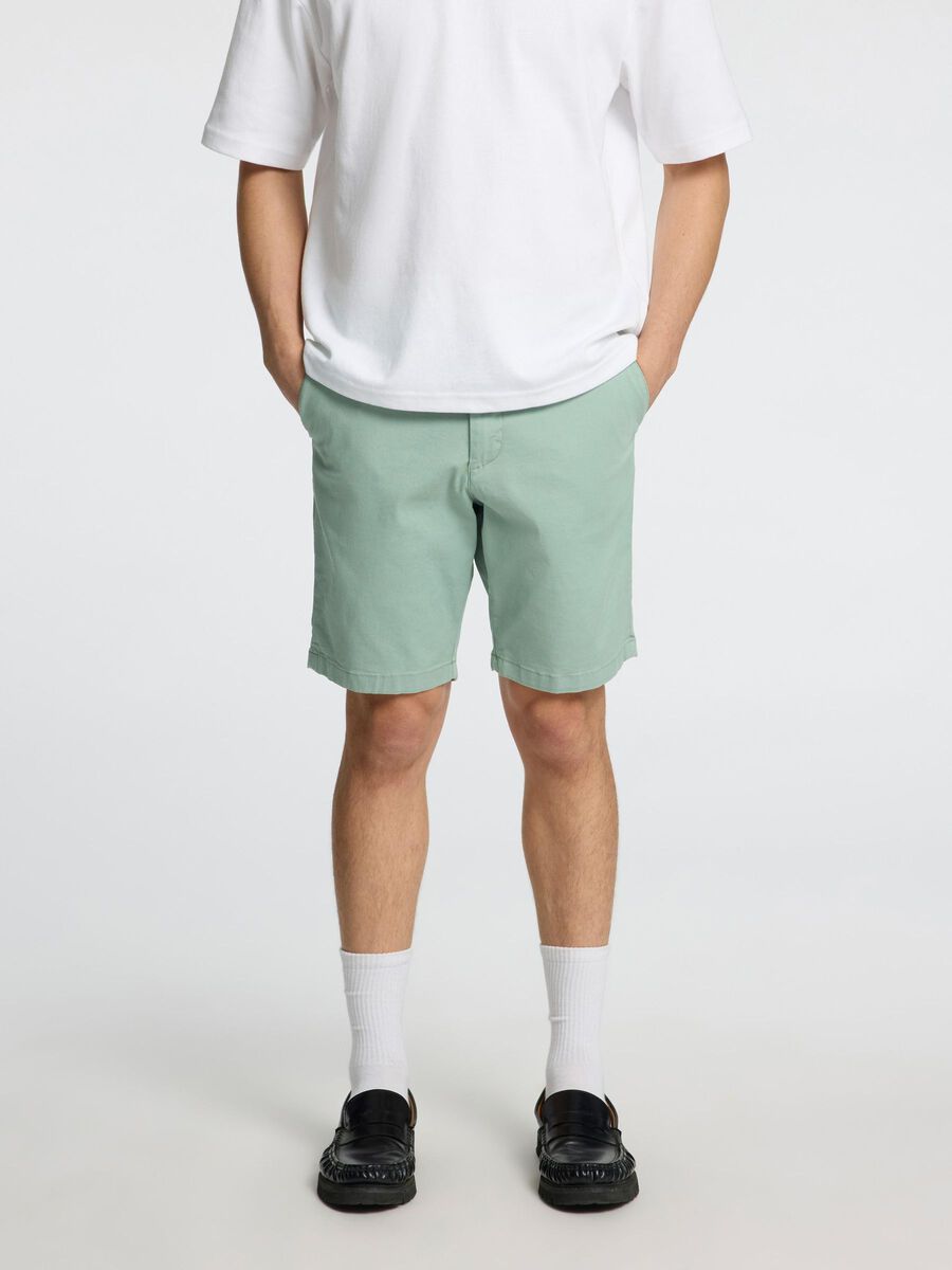 Selected SLIM-FIT CHINO SHORTS, Iceberg Green, highres - 16092329_IcebergGreen_003.jpg