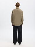 Selected À COUPE DÉCONTRACTÉE EN SERGÉ CHEMISE, Vetiver, highres - 16096877_Vetiver_006.jpg