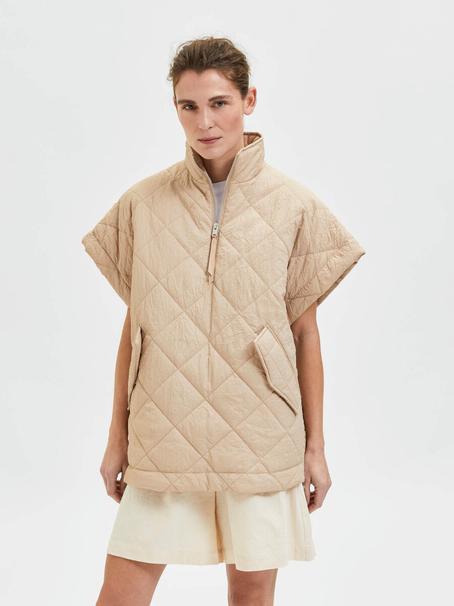 Selected QUILTED PONCHO, Nomad, highres - 16083456_Nomad_003.jpg