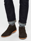 Selected DESERT BOOTS EN DAIM - BOTTINES CHUKKA, Demitasse, highres - 16071034_Demitasse_003.jpg