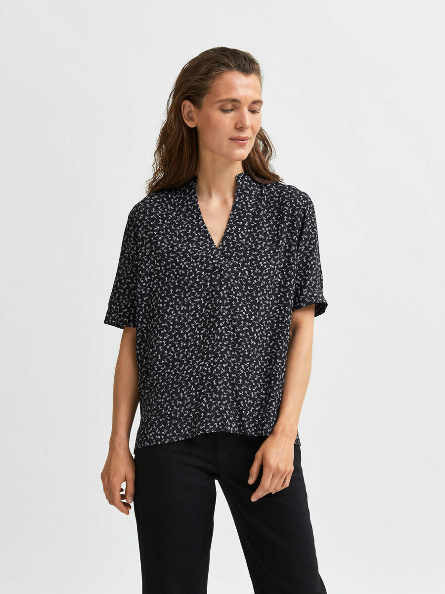 Selected ALL-OVER PRINT SOFT TOUCH TOP, Black, highres - 16082511_Black_901787_003.jpg