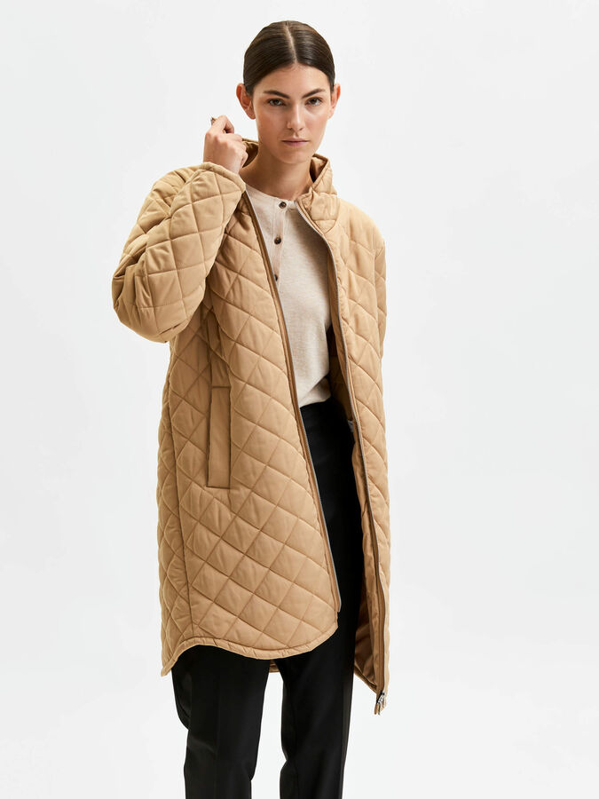 QUILTED COAT | Beige | SELECTED FEMME®