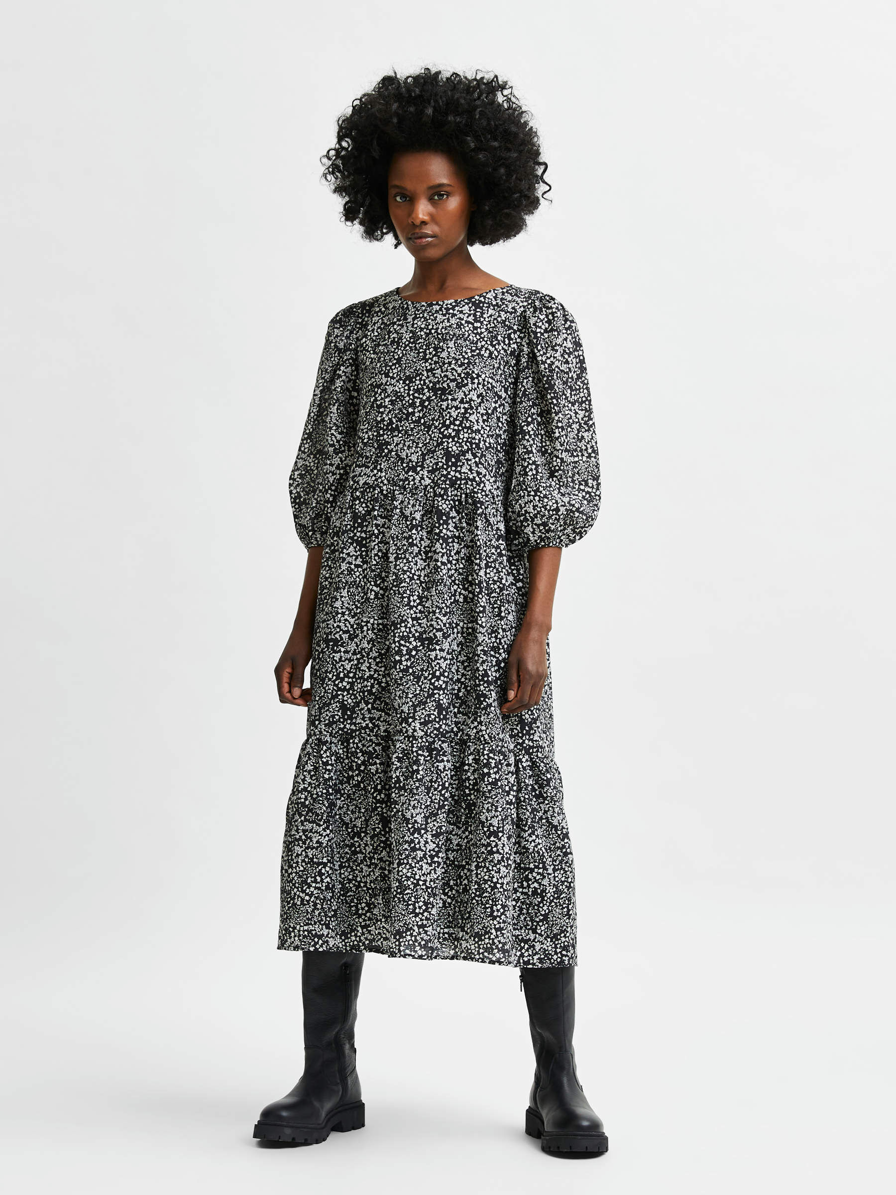 Selected femme pleated maxi dress Clearance
