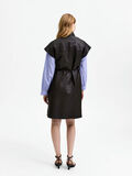 Selected MANCHES COURTES ROBE EN CUIR, Java, highres - 16085330_Java_004.jpg