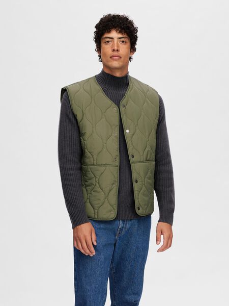 Selected QUILTED GILET, Four Leaf Clover, highres - 16093951_FourLeafClover_003.jpg