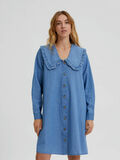 Selected STATEMENT KRAAG DENIM JURK, Medium Blue Denim, highres - 16082930_MediumBlueDenim_003.jpg