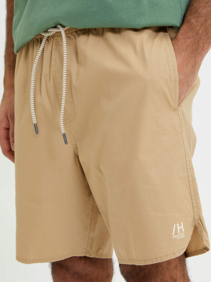 COMFORT FIT SHORTS (Beige)