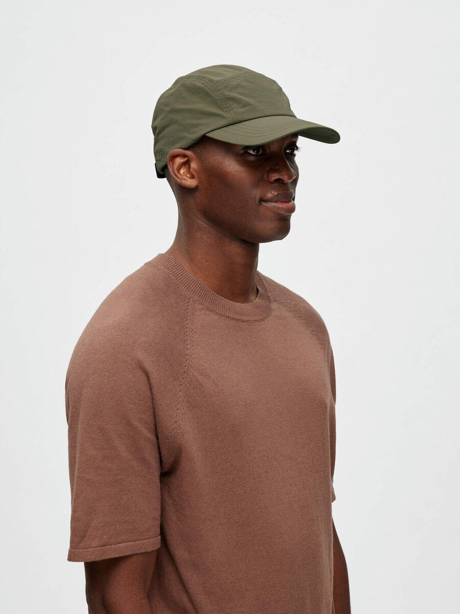 Selected PANEL CASQUETTE, Vetiver, highres - 16089152_Vetiver_003.jpg