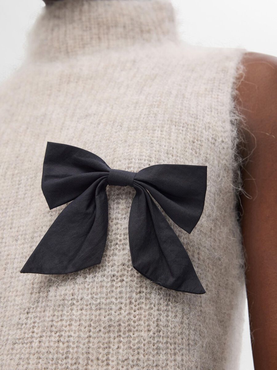 Selected BOW  BROOCH, Black, highres - 16095507_Black_003.jpg