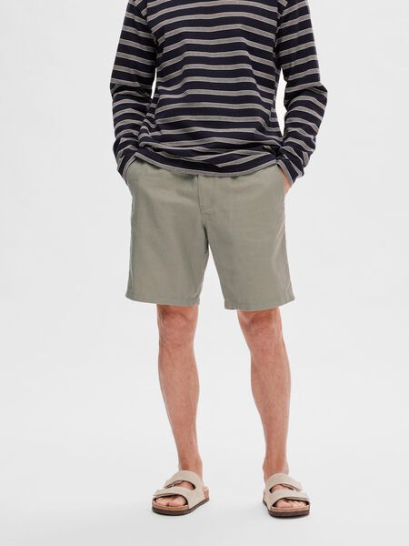 Selected SHORTS, Vetiver, highres - 16092722_Vetiver_003.jpg