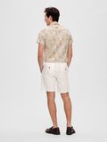 Selected COMFORT FIT SHORTS, Cloud Dancer, highres - 16087638_CloudDancer_004.jpg