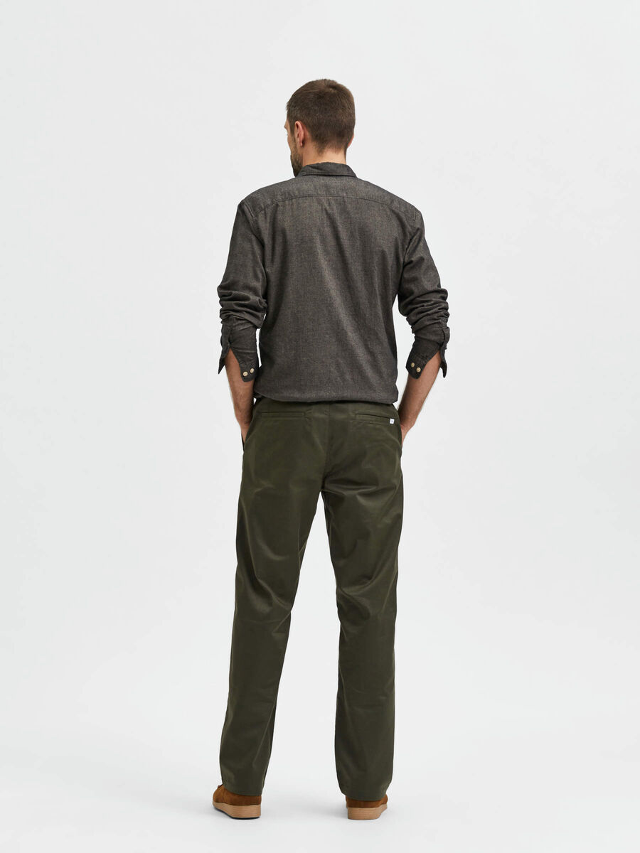 Selected 220 LOOSE FIT FLEX CHINOS, Forest Night, highres - 16080159_ForestNight_004.jpg