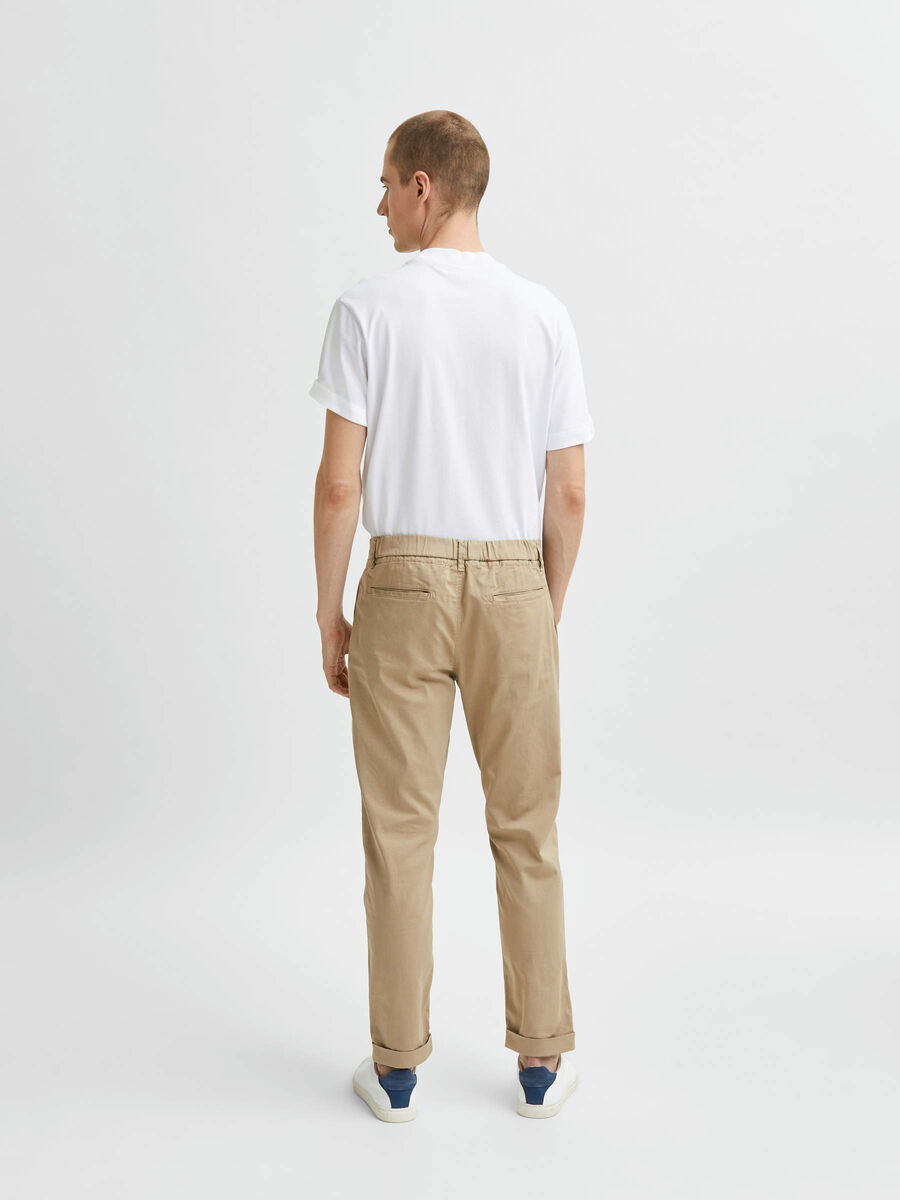 Selected COUPE AJUSTÉE EN COTON BIO FLEX PANTALON, Safari, highres - 16077585_Safari_004.jpg