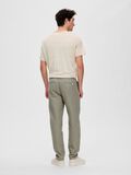 Selected FUSELÉ CHINOS, Vetiver, highres - 16089420_Vetiver_004.jpg