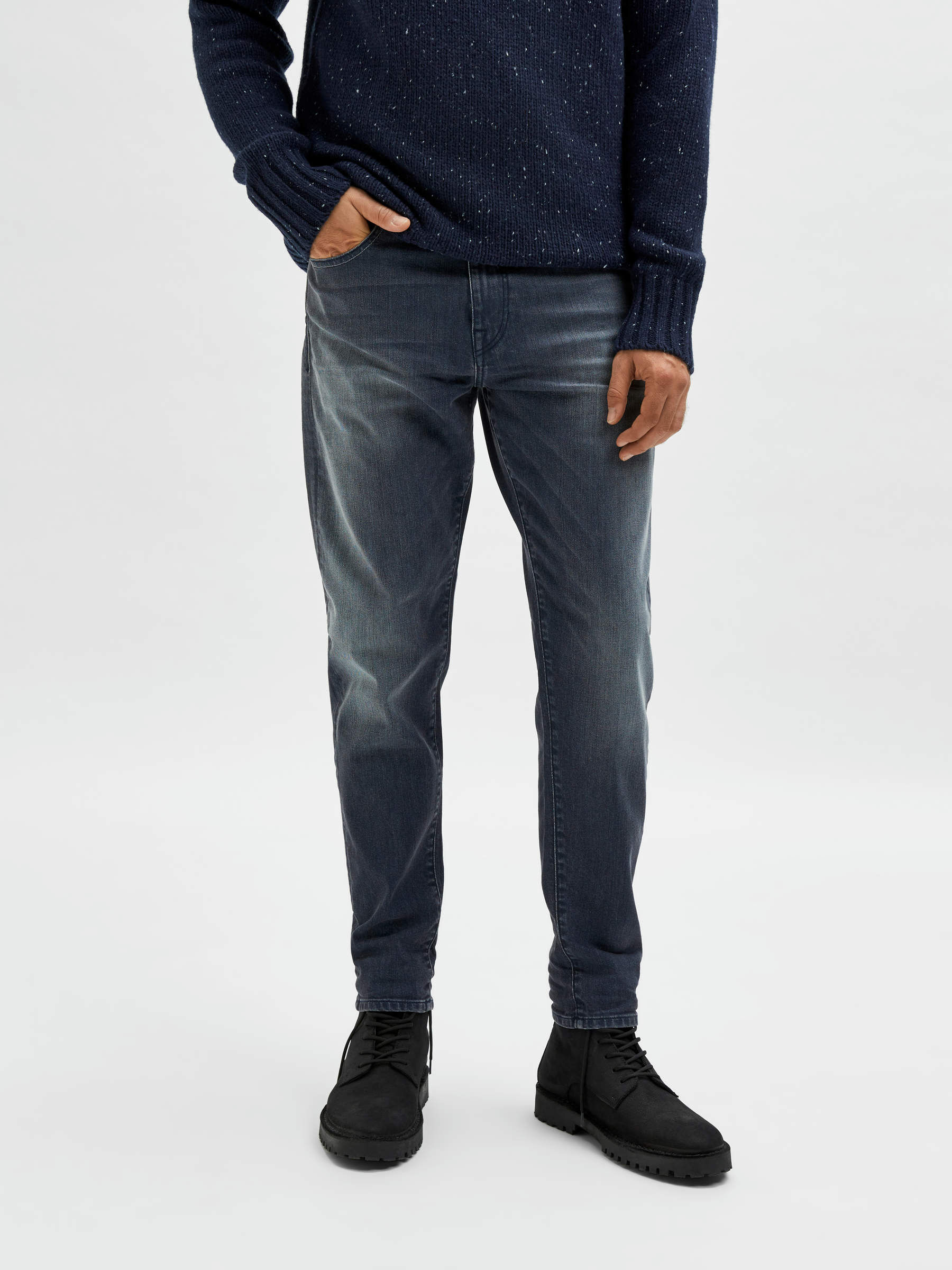 Buy Selected homme jeans blue Toby Tapered Jeans for Men in MENA, Worldwide