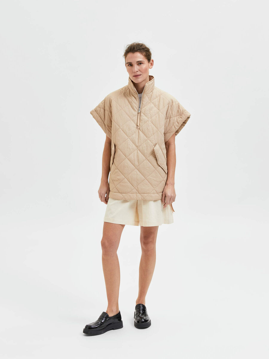 Selected QUILTED PONCHO, Nomad, highres - 16083456_Nomad_005.jpg