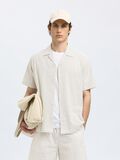 Selected SEERSUCKER SHORT SLEEVED SHIRT, Egret, highres - 16097618_Egret_1184302_003.jpg