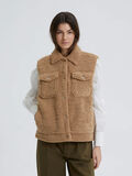 Selected GILET, Nomad, highres - 16081088_Nomad_003.jpg