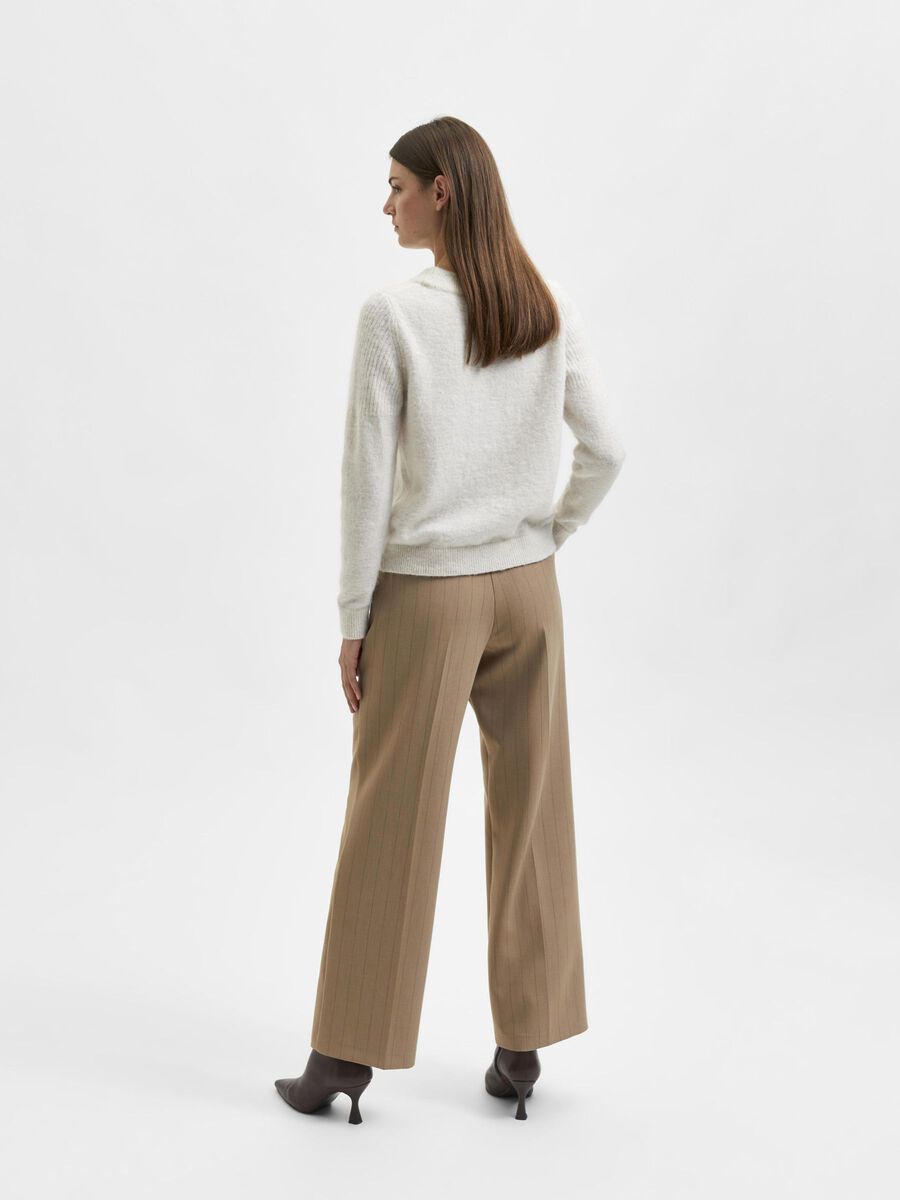 Selected ZACHTE WOLLEN SWEATER, Snow White, highres - 16069918_SnowWhite_004.jpg