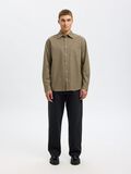 Selected À COUPE DÉCONTRACTÉE EN SERGÉ CHEMISE, Vetiver, highres - 16096877_Vetiver_005.jpg
