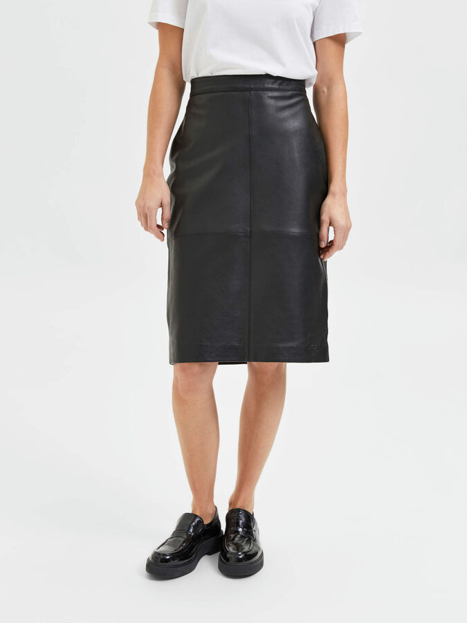 16081724_Black_003.jpg?sw=675&sh=900