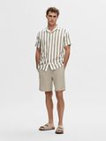Selected REGULAR FIT SHORTS, Pure Cashmere, highres - 16092722_PureCashmere_005.jpg