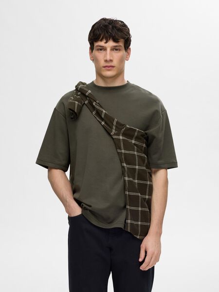 Selected LOOSE FIT T-SKJORTE, Forest Night, highres - 16094143_ForestNight_003.jpg