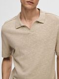 Selected SHORT-SLEEVED KNITTED POLO SHIRT, Pure Cashmere, highres - 16092653_PureCashmere_006.jpg