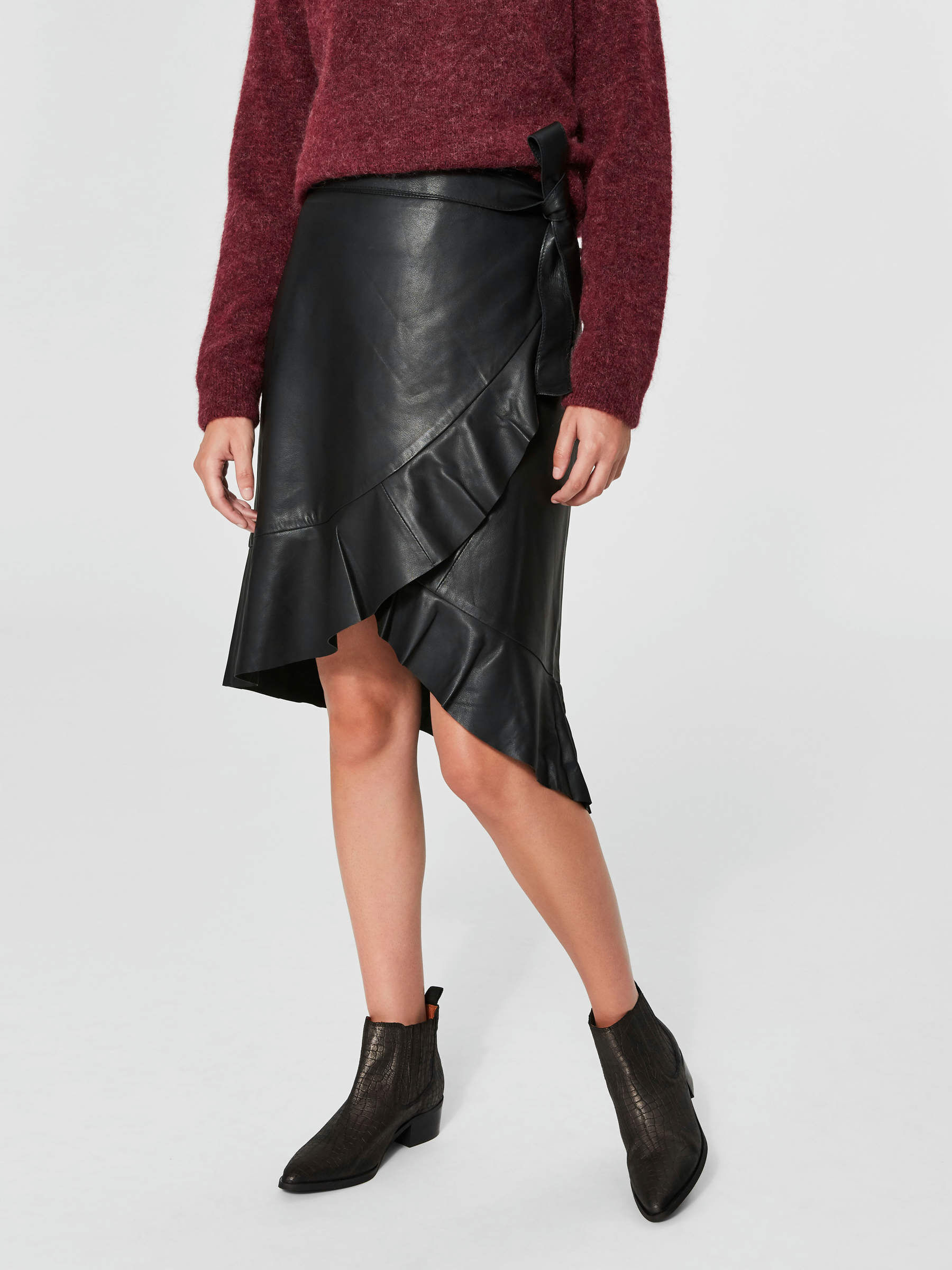 PORTEFEUILLE CUIR JUPE MI LONGUE Noir SELECTED FEMME
