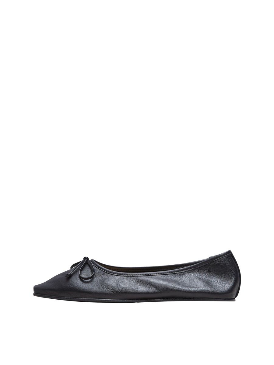 Leather ballet flats, Selected