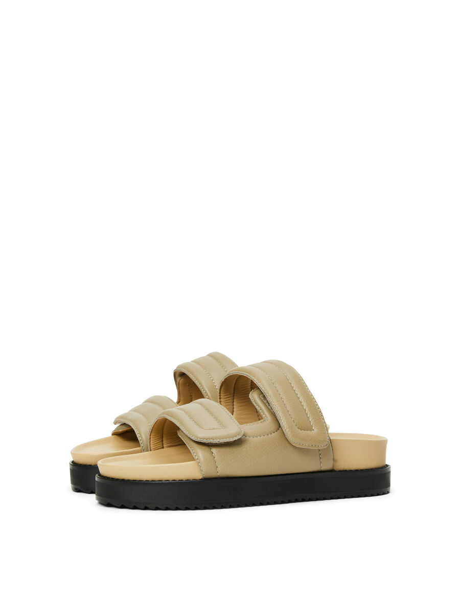 Selected LEATHER SLIDERS, Chinchilla, highres - 16088756_Chinchilla_006.jpg