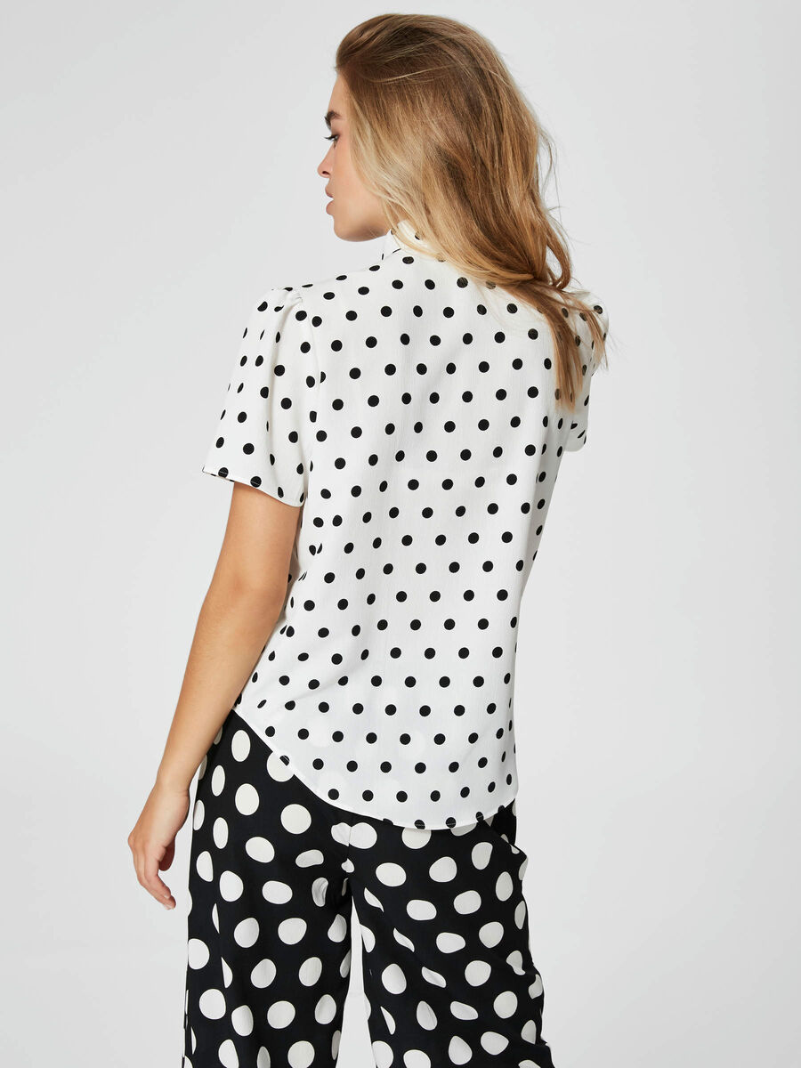 Selected DOTTED - SHORT SLEEVED TOP, Snow White, highres - 16065854_SnowWhite_660099_004.jpg