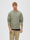 Selected EN MAILLE SWEAT-SHIRT, Vetiver, highres - 16088528_Vetiver_003.jpg