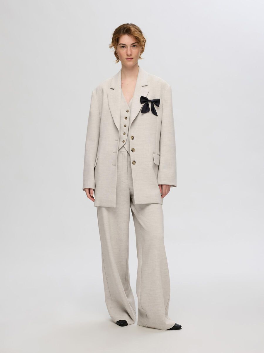 Shop the Look - slfpsy2024_content_sep_14_1747316571207_16094929_Dove_1127384_005.jpg