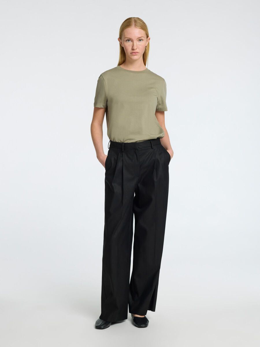 Shop the Look - slfpsy2025w2thujan35_1736430983197_16089123_Vetiver_005.jpg