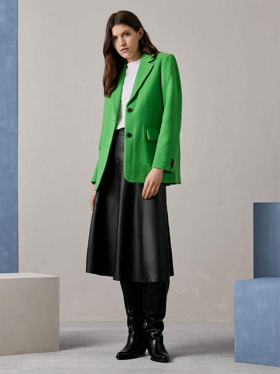 Shop the Look - slfpsy2024_content_jan_11_1705417553503_custom-0.jpg