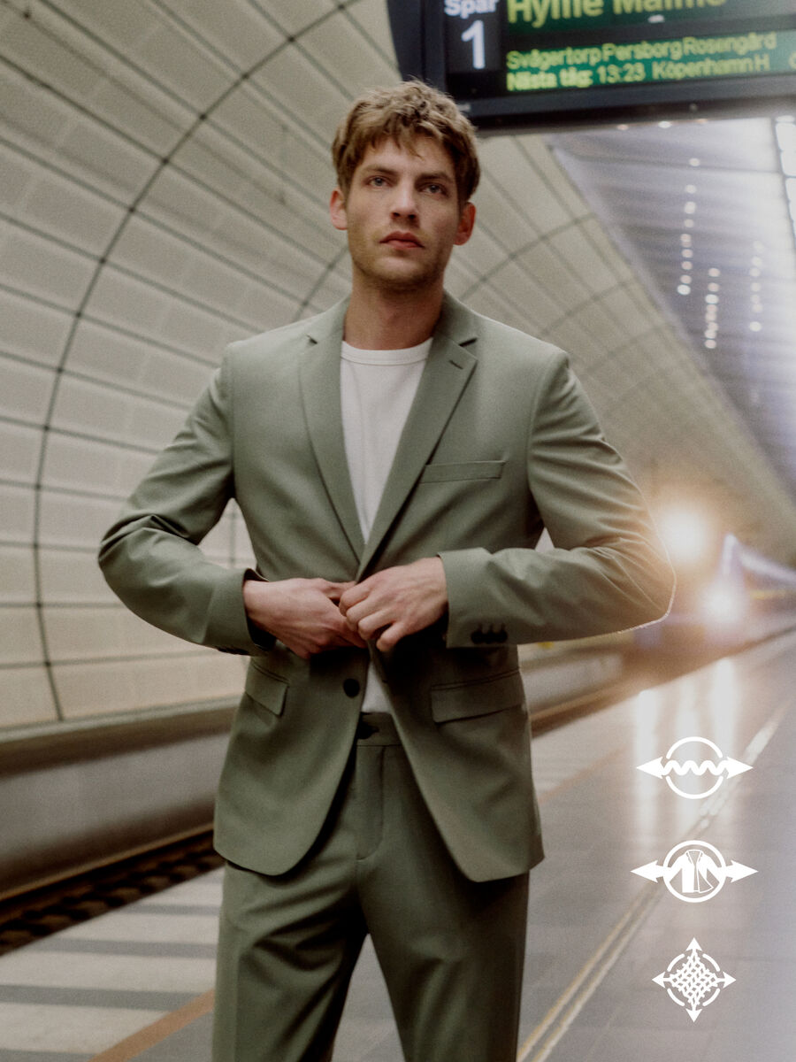 Shop the Look - slhpsy_SUITSELECTIONper_1_1712234623276_custom-0.jpg
