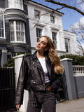 Shop the Look - slfpsy2023_content_aug7_1691751712730_custom-2.jpg
