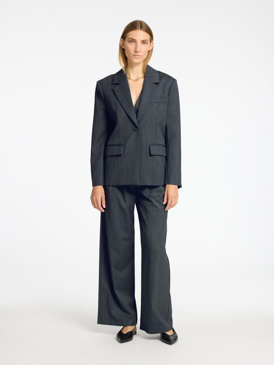 Shop the Look - slfpsy2024_content_nov_7_1747316569491_16095678_SteelGray_005.jpg