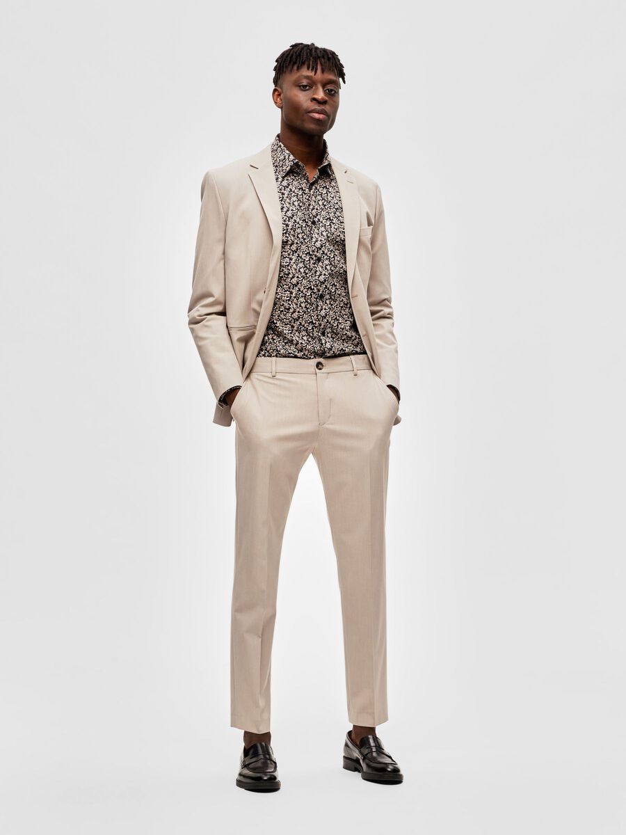 Shop the Look - slhpsy2023w16tueapr101_16088564_PlazaTaupe_005.jpg